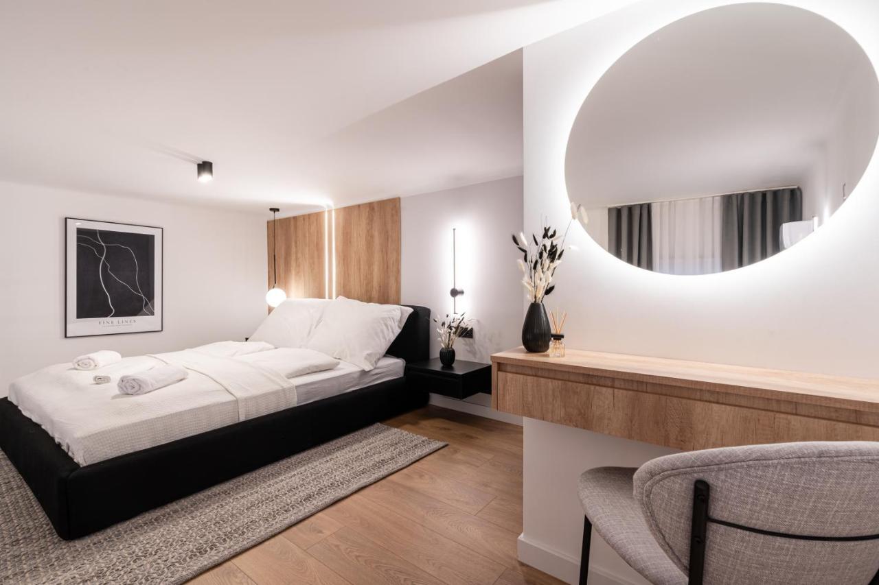 E56 - Grand Boulevard Heritage Residence - Best Location By Bqa Budapeste Exterior foto