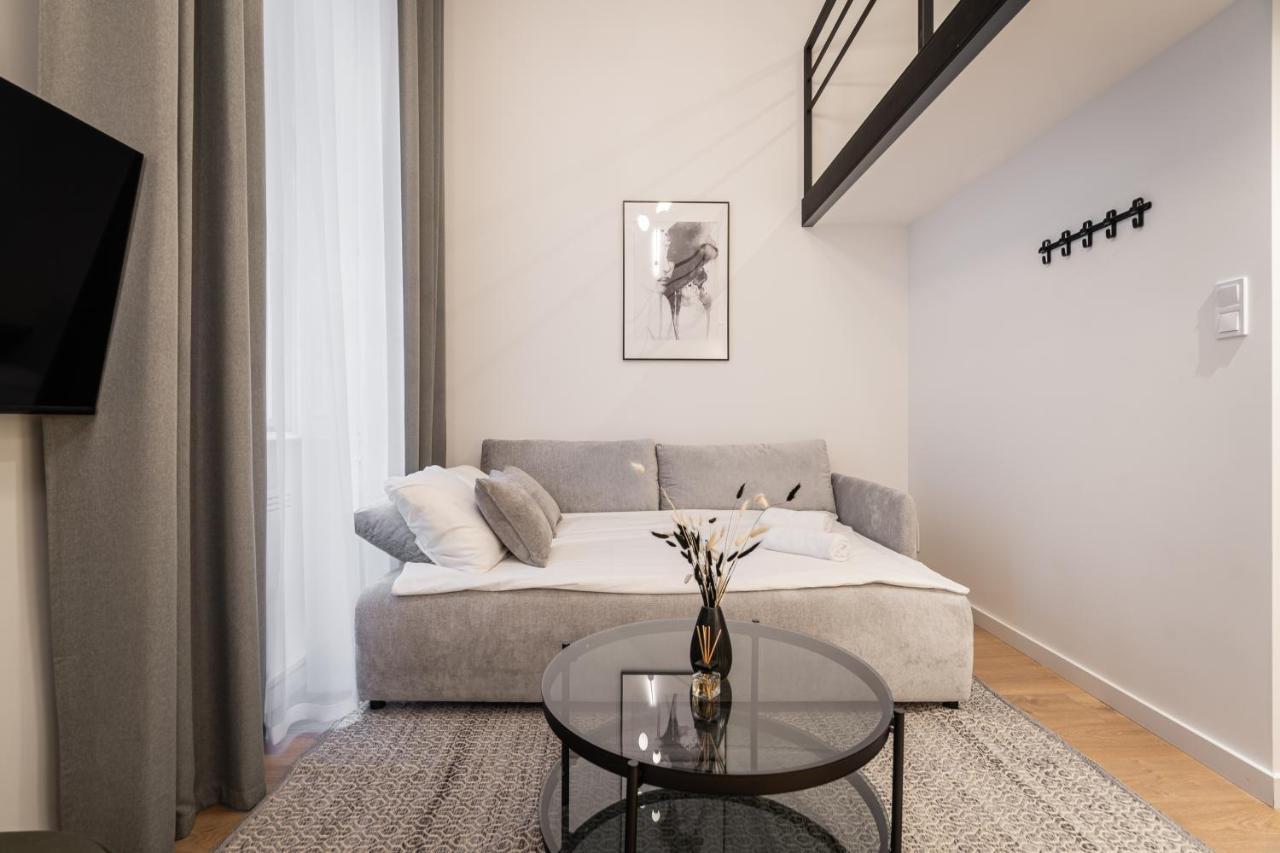 E56 - Grand Boulevard Heritage Residence - Best Location By Bqa Budapeste Exterior foto